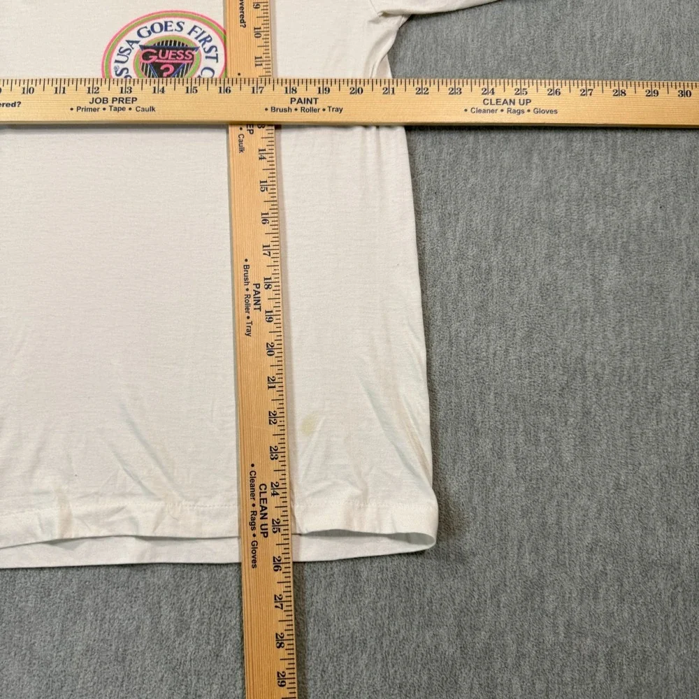 Guess T-Shirt Men Small White Neon Pink Green Vertical Spell Out Vintage 90s Tee - Picture 5 of 7